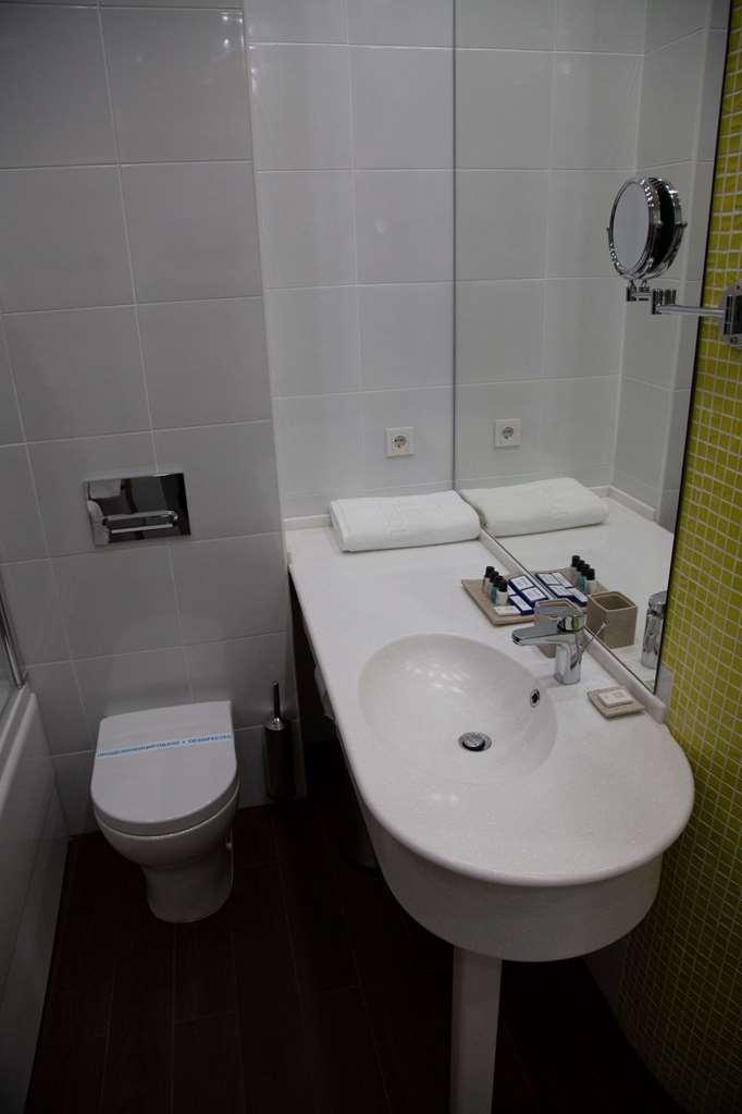 Kazzhol Park Hotel Almaty Room photo