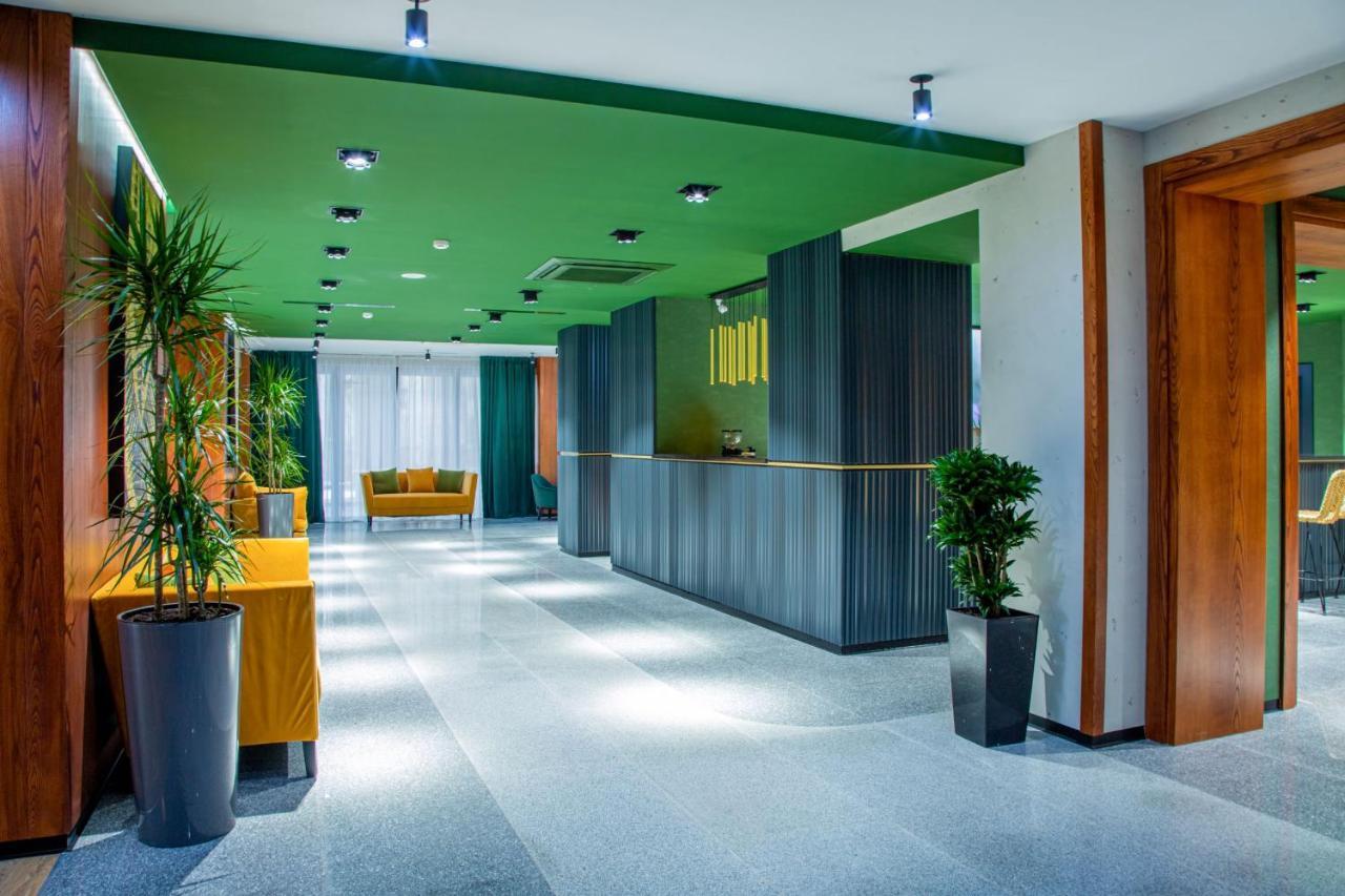 Kazzhol Park Hotel Almaty Exterior photo