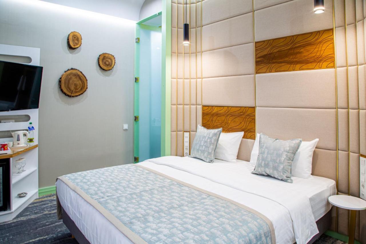 Kazzhol Park Hotel Almaty Exterior photo